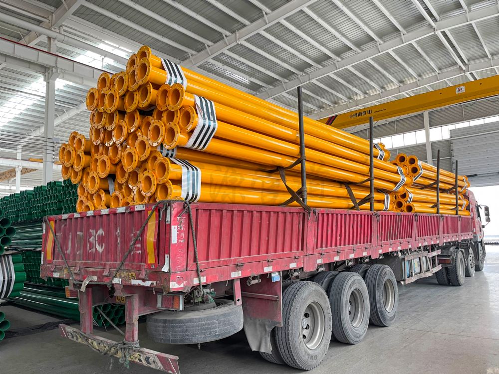 涂塑鋼管裝車發(fā)貨交付用戶